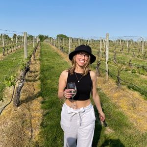 Meet your Posher, Lexi